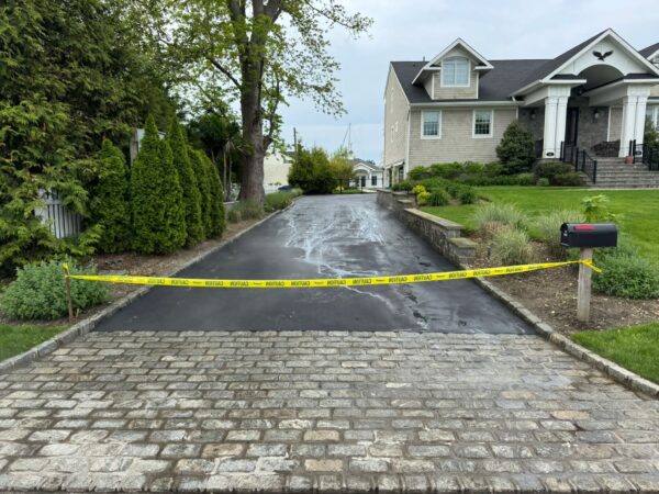 Asphalt Driveway Installation in Amityville, NY